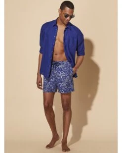 Vilebrequin Mens Staelettes Bicolores Starfish Swimshorts Navy -Boss Store vilebrequin mens staelettes bicolores starfish swimshorts navy p44346 284078 zoom